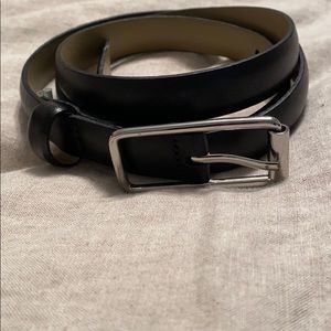 Banana Republic black leather skinny belt
